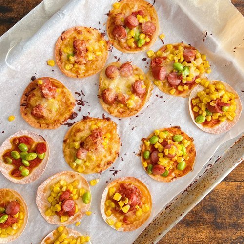 Crispy Gyoza Wrapper Pizza — Okawari by Azusa - easy and simple